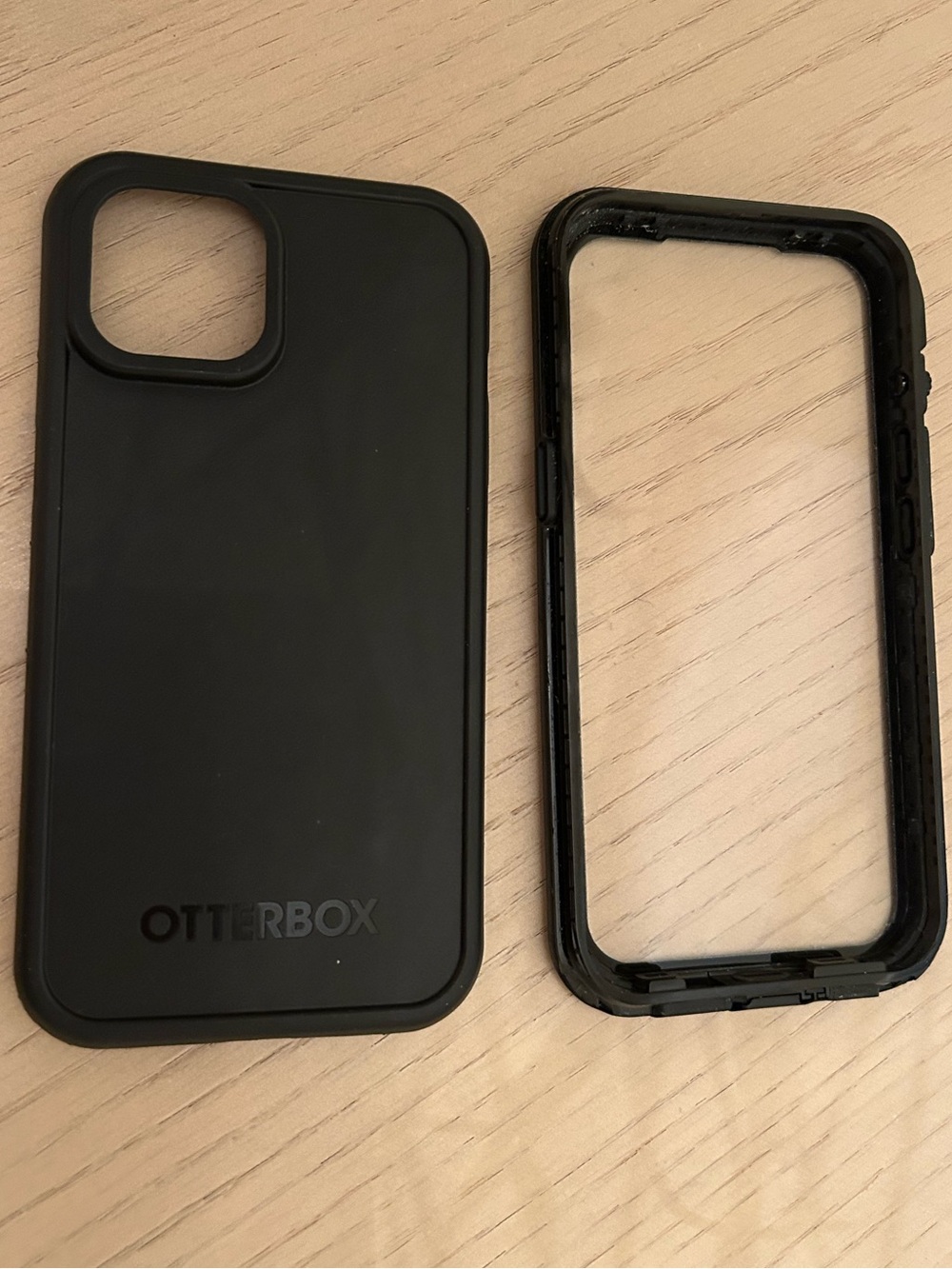 OtterBox Black Two-Piece Protective Hard cover Phone Case for IPhone 14